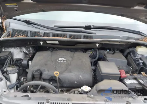 2018 Toyota Sienna Xle Premium 8 Passenger from USA, damaged, VIN 5TDYZ3DCXJS947379